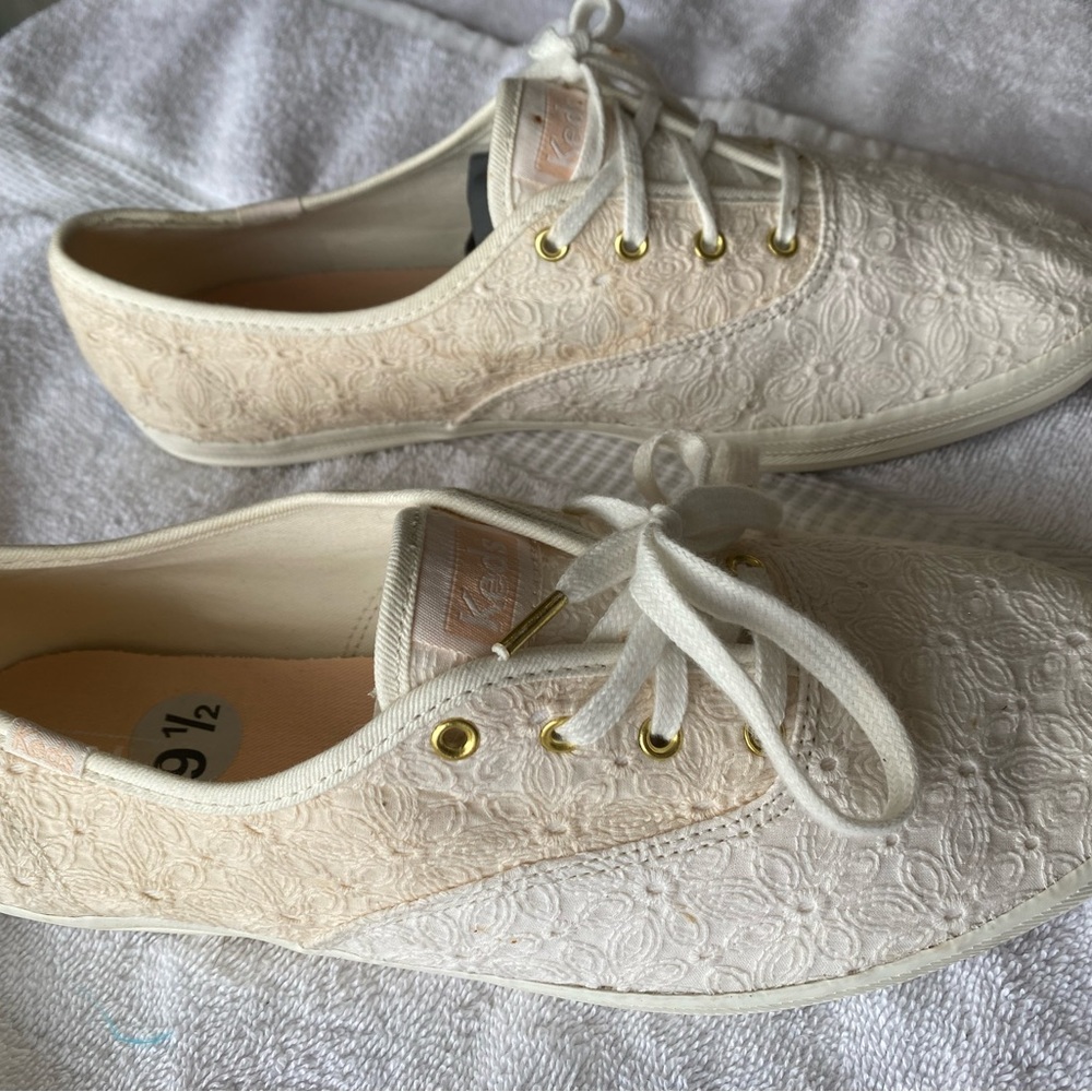 Keds - Picture 2 of 4
